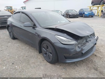 Tesla Model 3 2023 5YJ3E1EA1PF555136