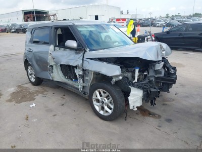 Kia Soul 2023 KNDJ23AU5P7881796