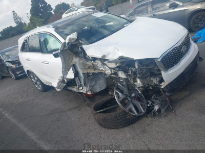 Kia Sorento 2019 5XYPK4A53KG526078