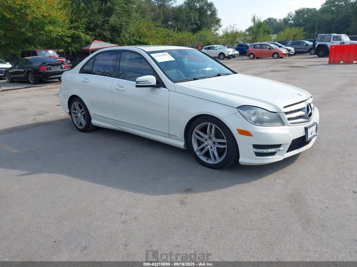 Mercedes-benz C class 2012 VIN WDDGF8BB1CR201941