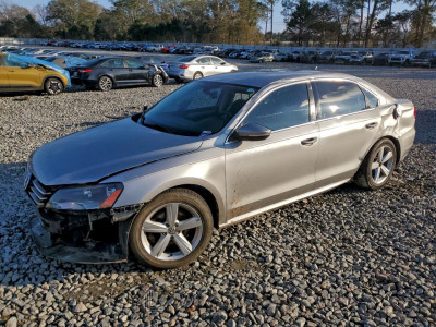Volkswagen Passat 2012 1VWBH7A30CC030988