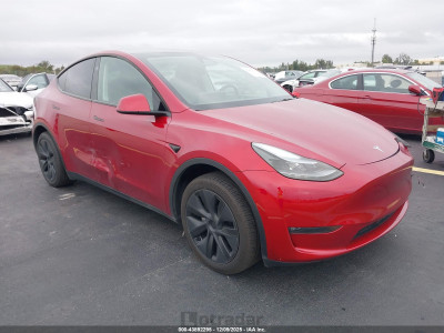 Tesla Model y 2025 7SAYGDEE5SA341988