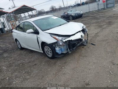 Toyota Prius 2016 JTDKBRFU1G3019084