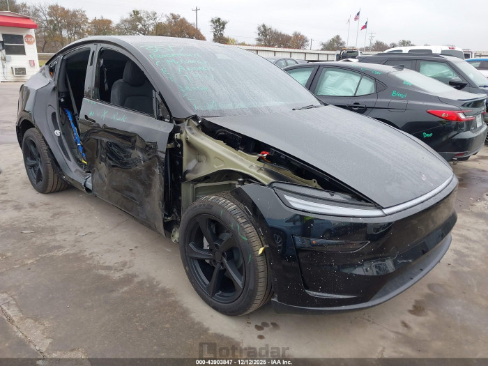Tesla Model y 2026 VIN 7SAYGDED5TA438620