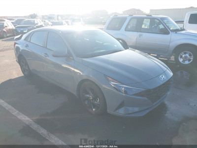 Hyundai Elantra 2022 KMHLS4AG1NU323219