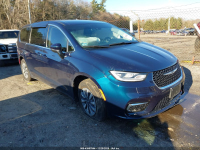 Chrysler Pacifica 2023 2C4RC1L77PR630840