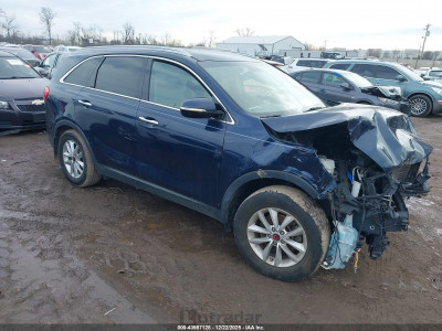 Kia Sorento 2018 5XYPG4A30JG358303