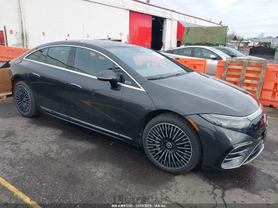 Mercedes-benz  2023 W1KCG2EB8PA039640