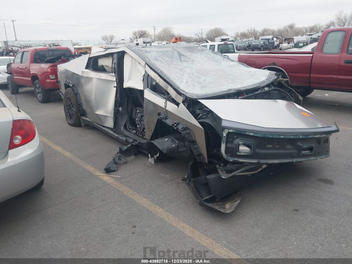 Tesla Cybertruck 2025 VIN 7G2CEHEE4SA062128