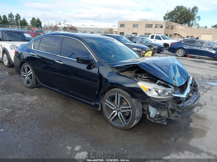 Honda Accord 2017 VIN 1HGCR2F11HA098221