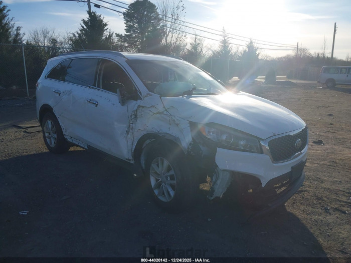 Kia Sorento 2018 VIN 5XYPGDA35JG341562