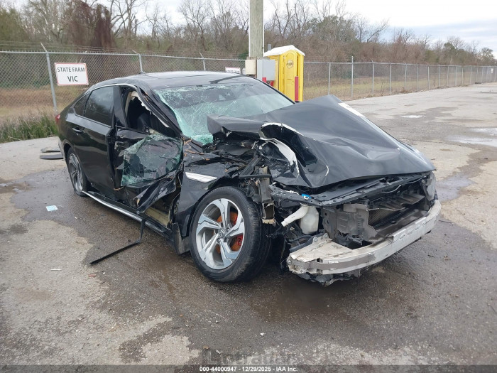Honda Accord 2018 VIN 1HGCV2F51JA020588