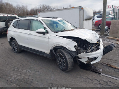 Volkswagen Tiguan 2019 3VV2B7AX7KM073052