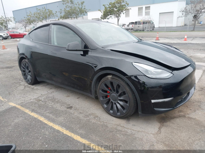 Tesla Model y 2023 VIN 7SAYGDEF3PF913109