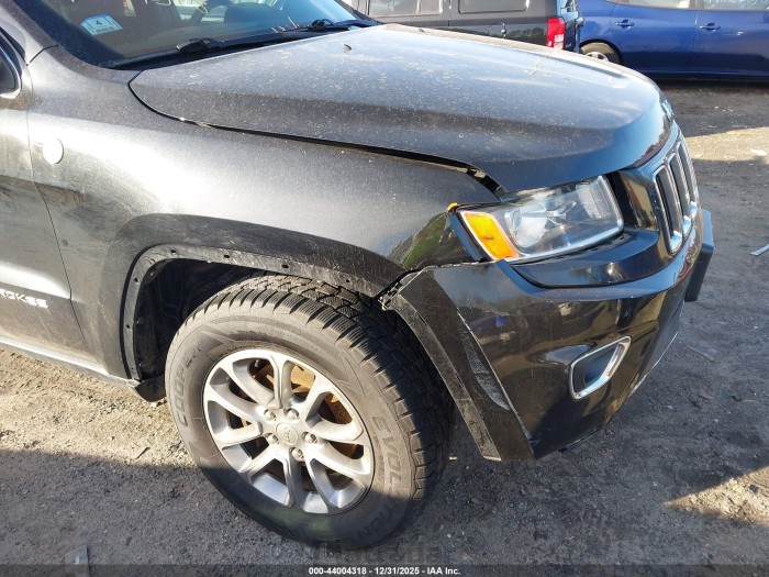 Jeep Grand cherokee 2015 VIN 1C4RJFBG9FC840528