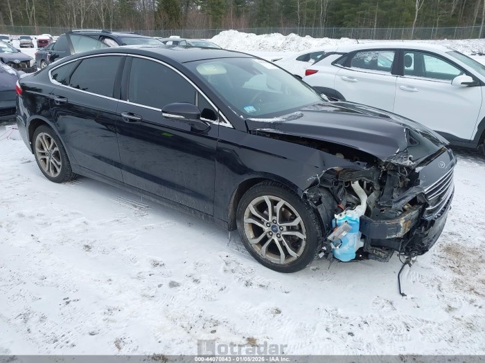 Ford Fusion 2019 VIN 3FA6P0CD1KR149854