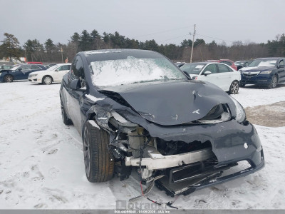 Tesla Model y 2023 7SAYGDEF0PF956936