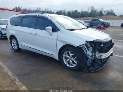 Chrysler Pacifica 2017 2C4RC1BG2HR507224