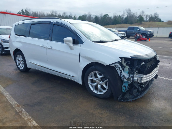 Chrysler Pacifica 2017 VIN 2C4RC1BG2HR507224