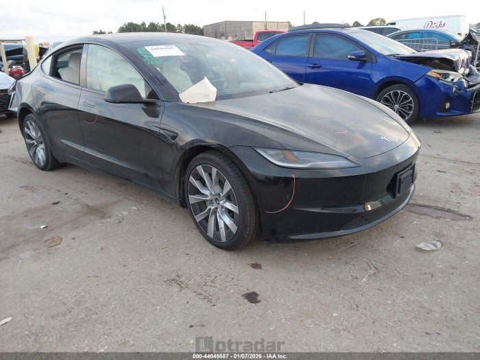 Tesla Model 3 2024 VIN 5YJ3E1EB2RF794562