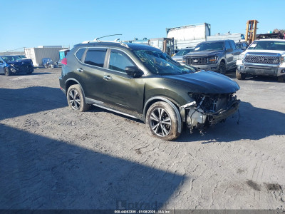 Nissan Rogue 2017 5N1AT2MV7HC807098