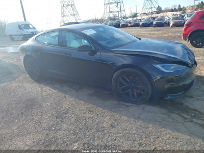 Tesla Model s 2025 5YJSA1E52SF549414