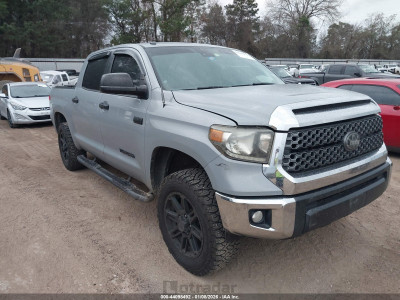 Toyota Tundra 2018 5TFDW5F13JX758131