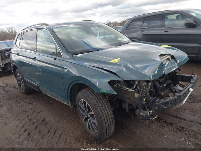 Volkswagen Tiguan 2020 VIN 3VV2B7AX8LM103631