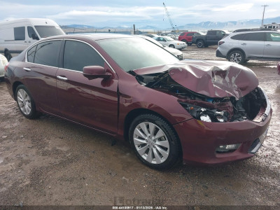 Honda Accord 2014 1HGCR3F82EA015989