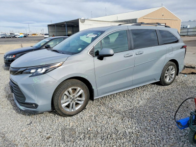Toyota Sienna 2022 5TDASKFC0NS044421