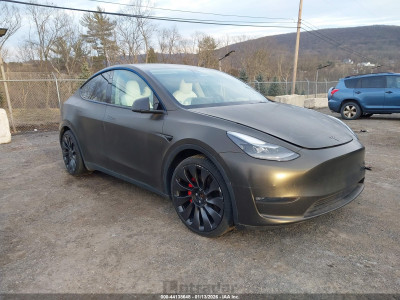 Tesla Model y 2022 7SAYGDEF9NF518140