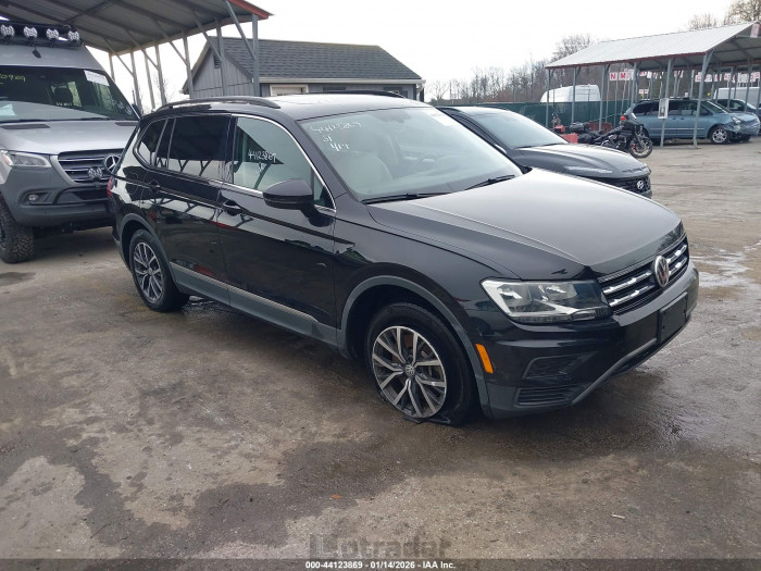 Volkswagen Tiguan 2020 VIN 3VV2B7AX5LM025213