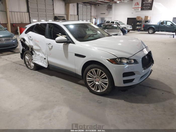 Jaguar F-pace 2017 VIN SADCJ2BV9HA069794