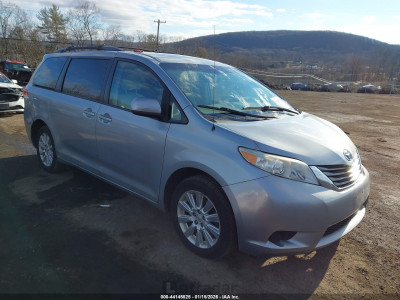 Toyota Sienna 2013 5TDJK3DC2DS062720