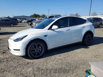 Tesla Model y 2024 7SAYGDED0RF108153