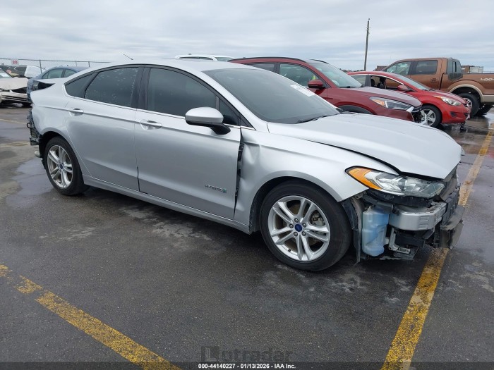 Ford Fusion 2018 VIN 3FA6P0LU9JR234469