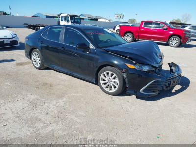 Toyota Camry 2021 4T1C11AK0MU551622