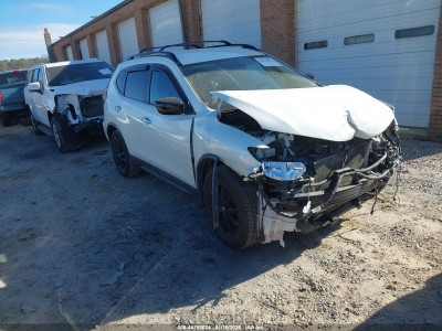 Nissan Rogue 2017 5N1AT2MT4HC810197