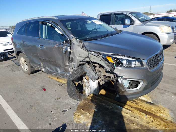 Kia Sorento 2017 VIN 5XYPG4A33HG216876