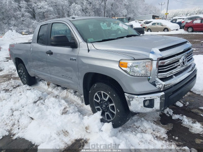 Toyota Tundra 2017 5TFUY5F15HX668760