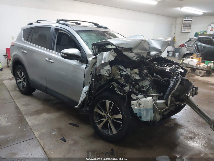 Toyota Rav4 2017 VIN 2T3RFREV7HW670389