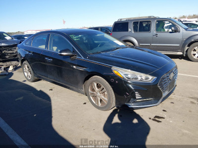 Hyundai Sonata 2018 5NPE34AF5JH650101