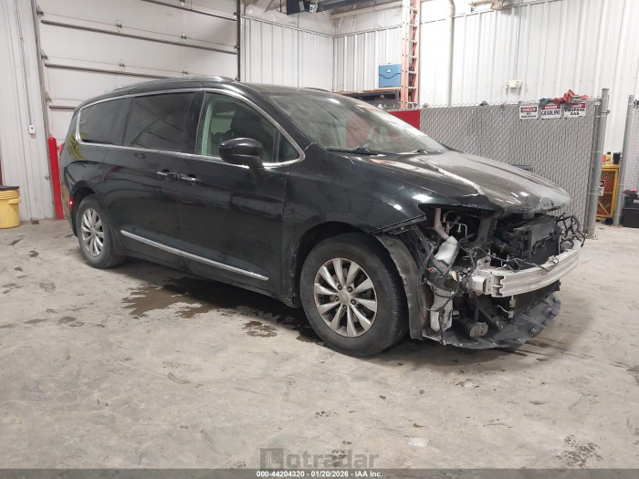 Chrysler Pacifica 2018 VIN 2C4RC1BG6JR253880