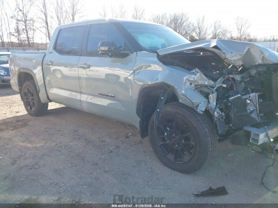 Toyota Tundra 2025 5TFWA5DB3SX333335