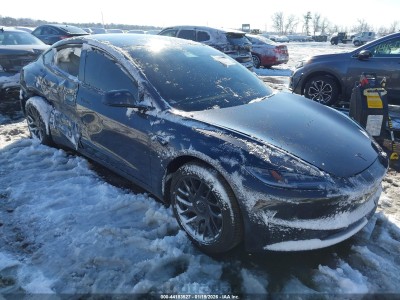 Tesla Model 3 2026 5YJ3E1EA9TF121363