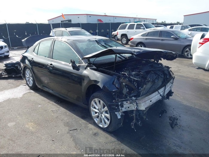 Toyota Camry 2018 VIN 4T1B11HK2JU017826