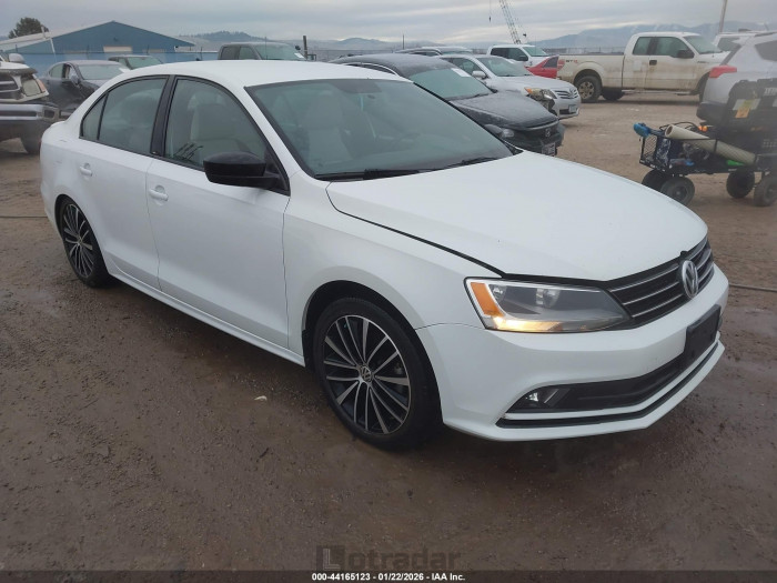 Volkswagen Jetta 2016 VIN 3VWD17AJ2GM236586