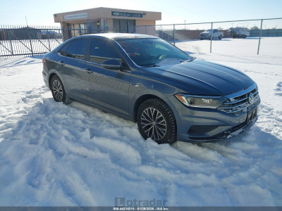 Volkswagen Jetta 2019 3VWEB7BUXKM228562