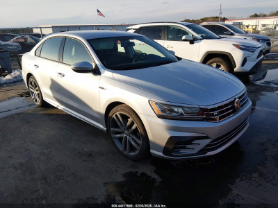 Volkswagen Passat 2018 1VWAA7A32JC002624