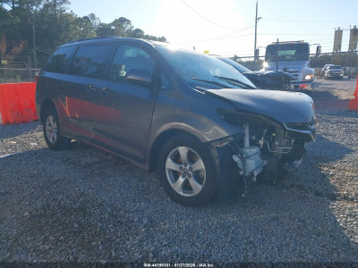 Toyota Sienna 2020 5TDKZ3DC8LS071310